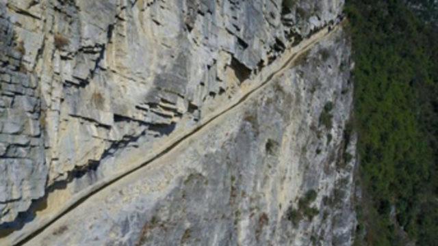 36 yıl boyunca köyüne su getirmek için kanal kazdı