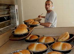 Halka ucuz ekmek satan fırına ihtar gönderildi