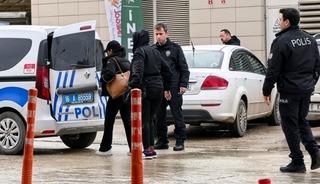 Bursa'da ka&ccedil;ak mas&ouml;r operasyonu: 3 kişi yakalandı