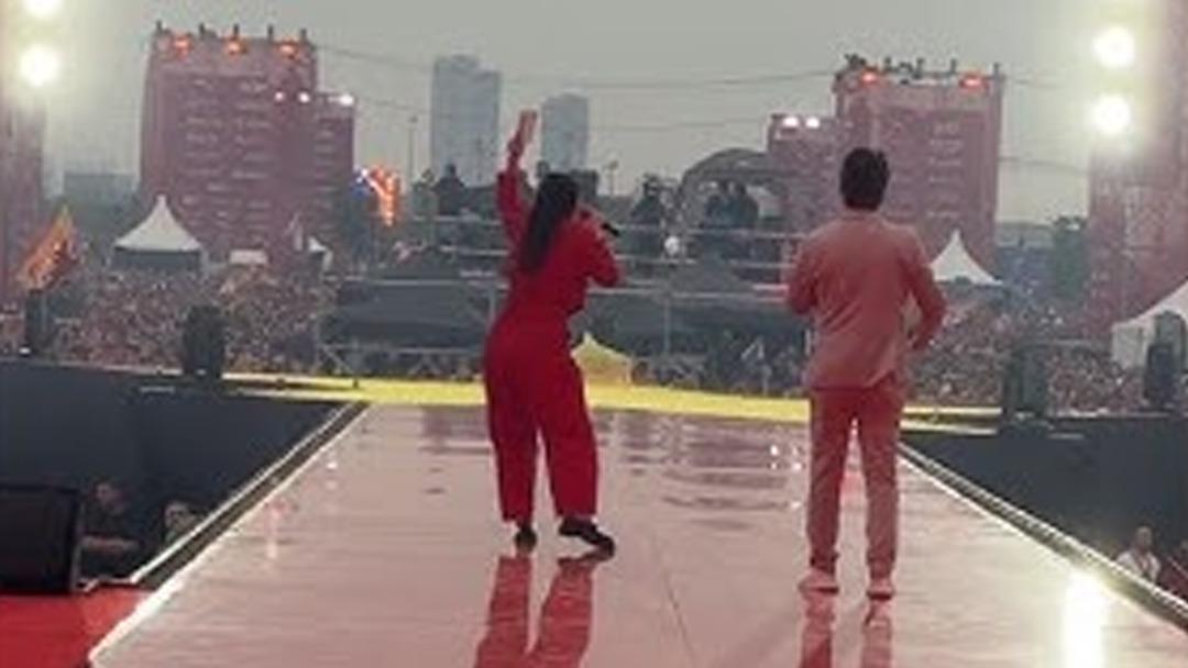 Galatasaray ın şampiyonluk kutlamasında s&ouml;ylediği marşla olay olmuştu! Yasemin Sakallı o g&uuml;nle ilgili konuştu: "Organizasyon a&ccedil;ısından problem vardı" 2