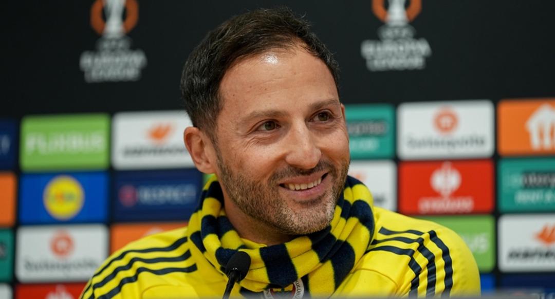 Fenerbah&ccedil;e de Tedesco g&ouml;n&uuml;lleri fethetti! Ma&ccedil; &ouml;ncesi T&uuml;rk&ccedil;e konuştu 1