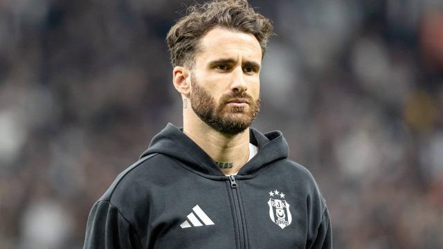 Beşiktaş, Rafa Silva'yı KAP'a bildirdi, rakamlar dudak uçuklattı! Maaşını yakarak gitti