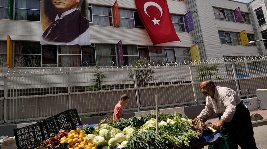 Dünyada yükselmeyen gıda fiyatları Türkiye'de neden artıyor?