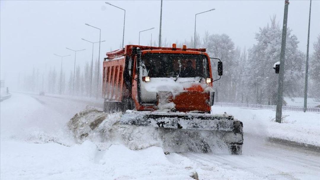 Meteoroloji yoğun kar yağışı uyarısı yaptı, kar tatili haberleri gelmeye başladı! İşte eğitime ara verilen iller (23.01.2026) 4