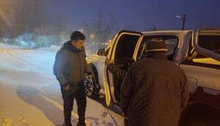 Osmaniye&rsquo;de karda mahsur kalan iki kadını ekipler kurtardı