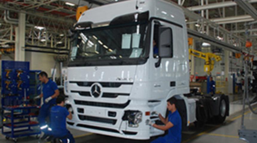 Mercedes'in kamyonlarına onay Türkiye'den gelecek