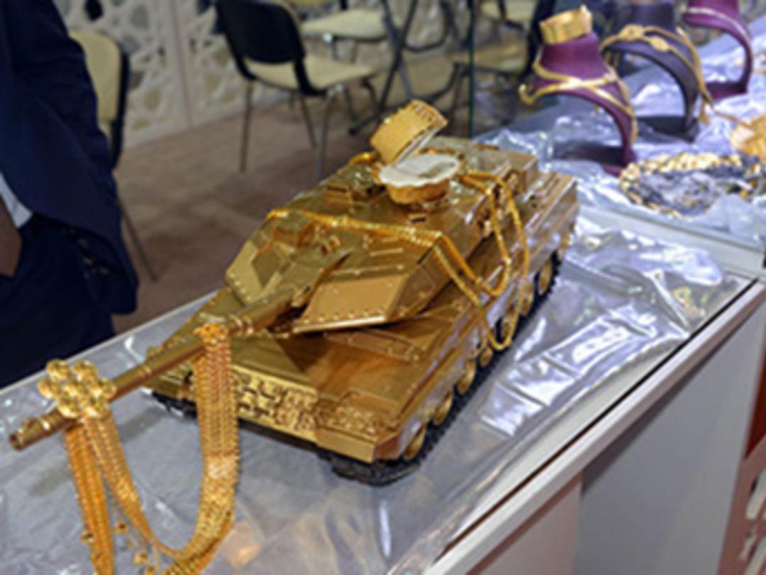 8 kilo 24 ayar altından yaptı!