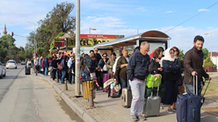 Yunan adalarına gidecekler &quot;19 Mayıs&quot; yoğunluğu yaşadı