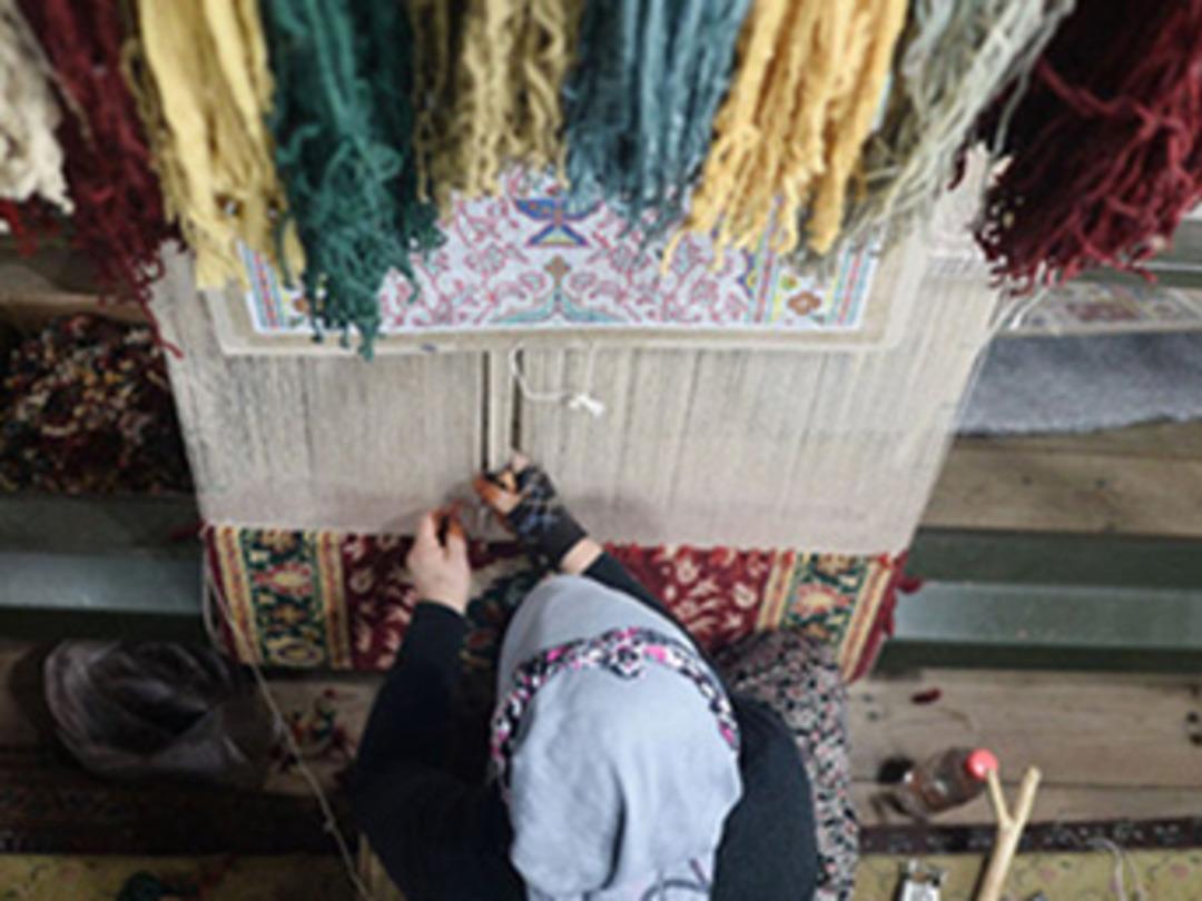 D&uuml;nyanın en zenginleri bu halıların peşinde!