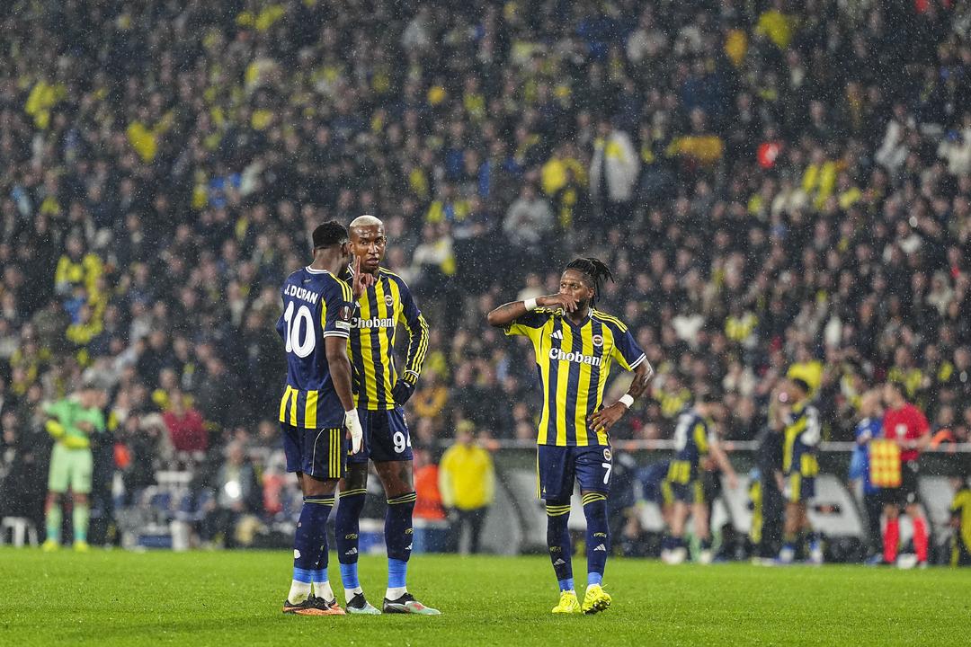 Erman Toroğlu'ndan Fenerbah&ccedil;e taraftarını kızdıran tavsiye!