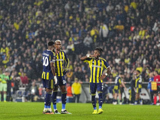 Erman Toroğlu'ndan Fenerbah&ccedil;e taraftarını kızdıran tavsiye!