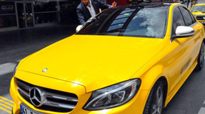 200 bin liralık lüks otomobili taksiye çevirdi