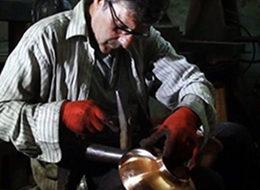 Bursa'da üretilen "alemler" dünya şehirlerindeki camileri süslüyor