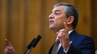 Özel'den en düşük emekli maaşına ilişkin açıklama: 'Anayasa mahkemesine taşıyacağız'