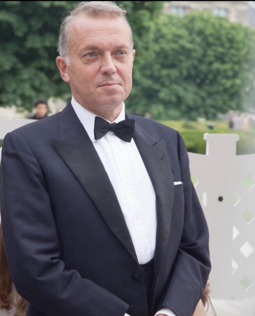 Cem Uzan aşkını ilan etti! Yeni sevgilisi bakın kimmiş! Galatasaray maçında tanıştılar 1