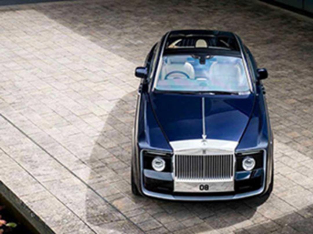 D&uuml;nyanın en pahalı otomobili değişti