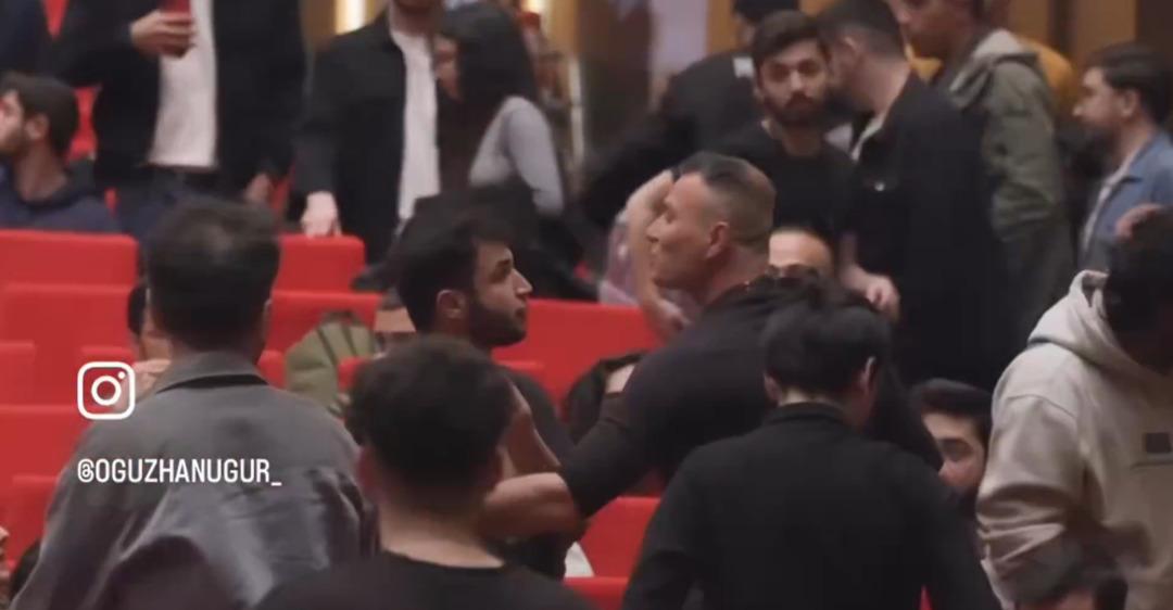 Oğuzhan Uğur programdaki kavga görüntülerini paylaştı! O tartışma yeniden gündem oldu 1