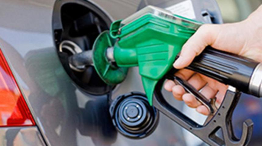 Benzin ve motorine indirim geldi