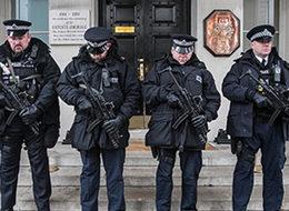 Londra'daki terör saldırıları gözleri sosyal medyaya çevirdi