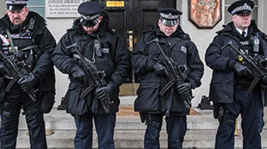 Londra'daki terör saldırıları gözleri sosyal medyaya çevirdi
