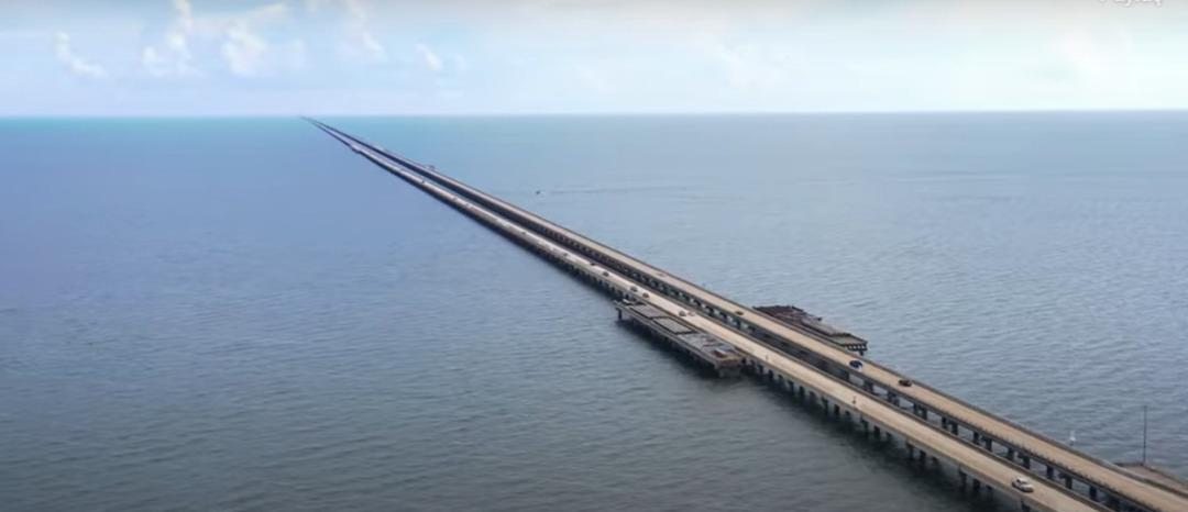 Dünyanın en korkunç köprüsü! Sürücüler yarı yolda dönüyor! Panik atak geçirenler bile var... 4