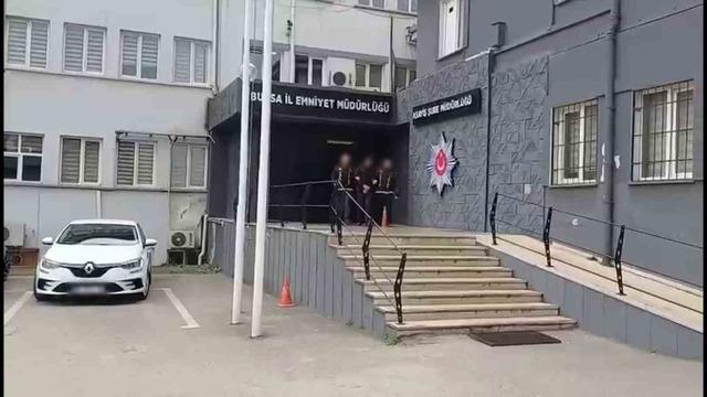 72 saatlik kamera incelendi, aranan şahıslara baskın yapıldı : 3 kişi yakalandı