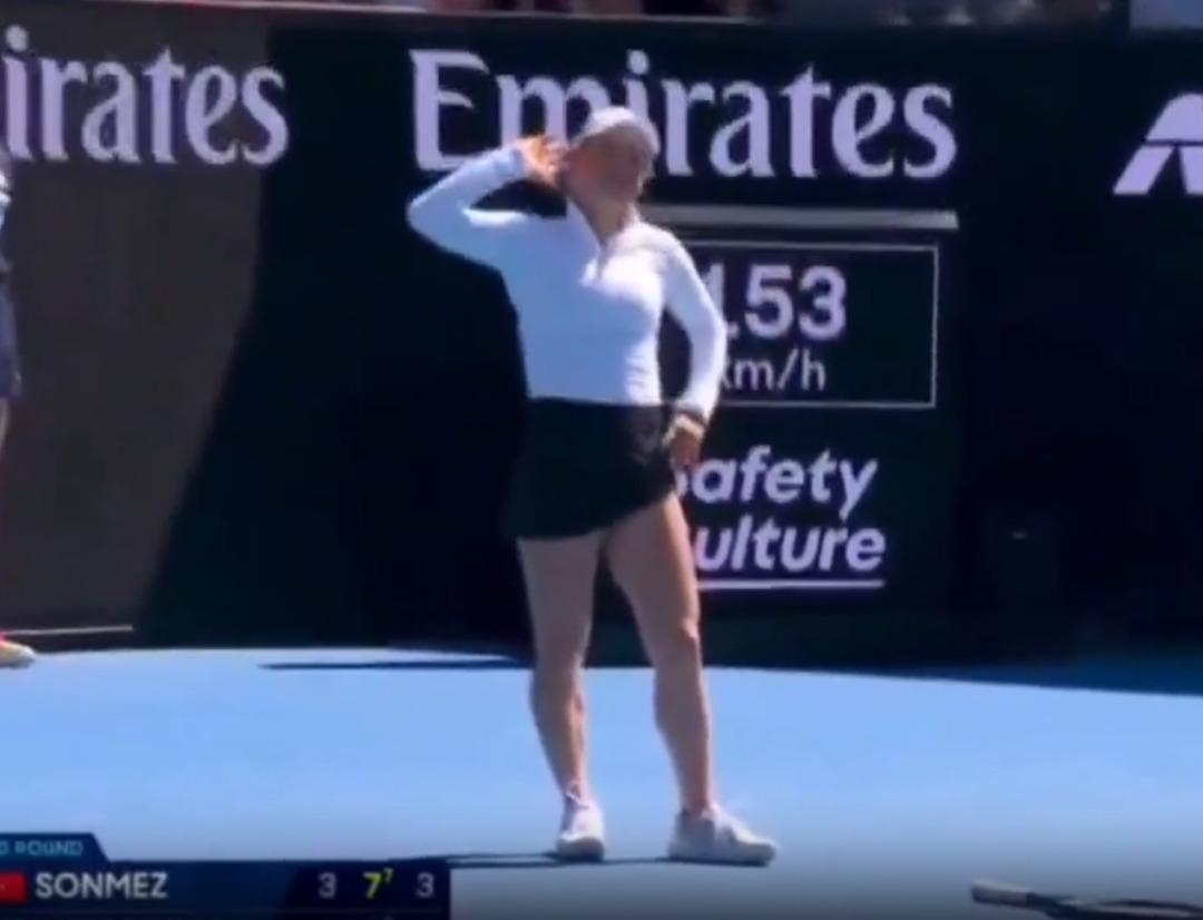 Zeynep S&ouml;nmez i eledi sevinci olay oldu! Yulia Putintseva ma&ccedil; sonunda  twerk  yaptı 2