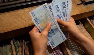 Emeklilerin hesaplarına farklar yattı!