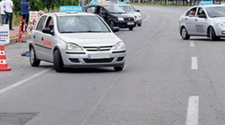 Ehliyet sınavında yeni dönem başlıyor