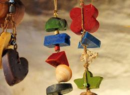 Siirtli genç kızlar kazançlarını taştan çıkartıyorlar