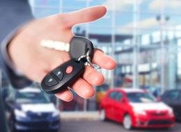 Bir araç kiraladı, evini arsasını kaybetti