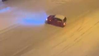 Kar üstünde tehlikeli hareket: Kayıp drift attı