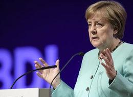 Merkel: Euro Bölgesi'nin ortak maliye bakanı ve bütçesi olabilir