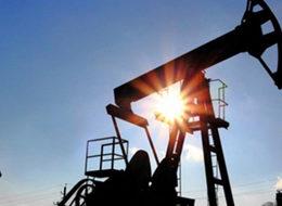 Petrolün varil fiyatı 45 doların altına düştü