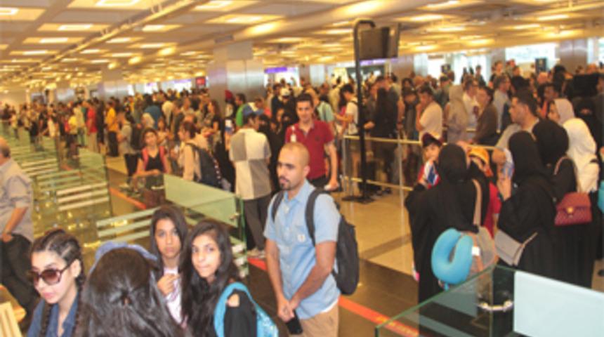 Ramazan Bayramı'nda turistler İstanbul ve Van'a akın etti