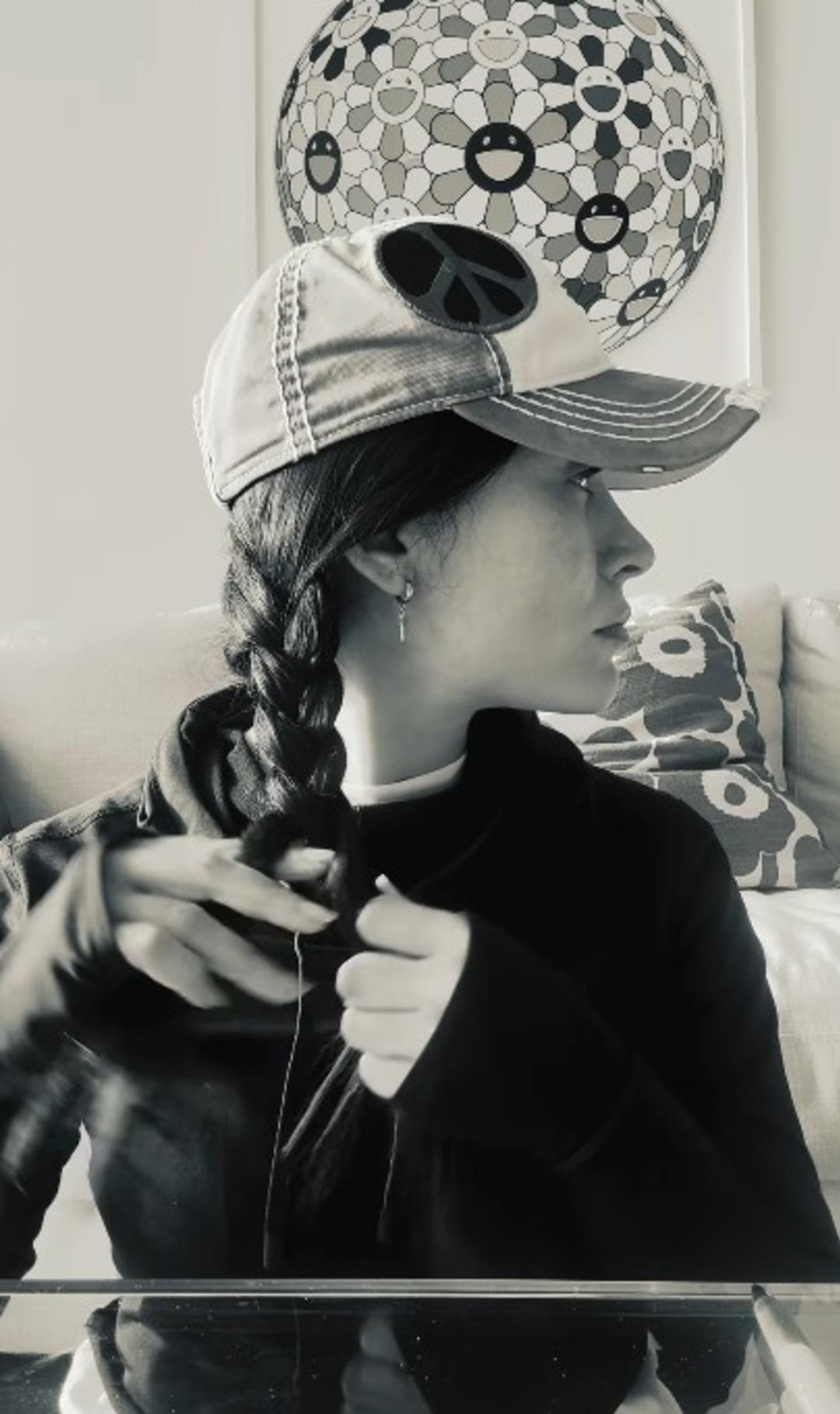 DEM Partililerin &ouml;rg&uuml; akımına Bel&ccedil;im Bilgin de katıldı! Yorumları kapattı 3