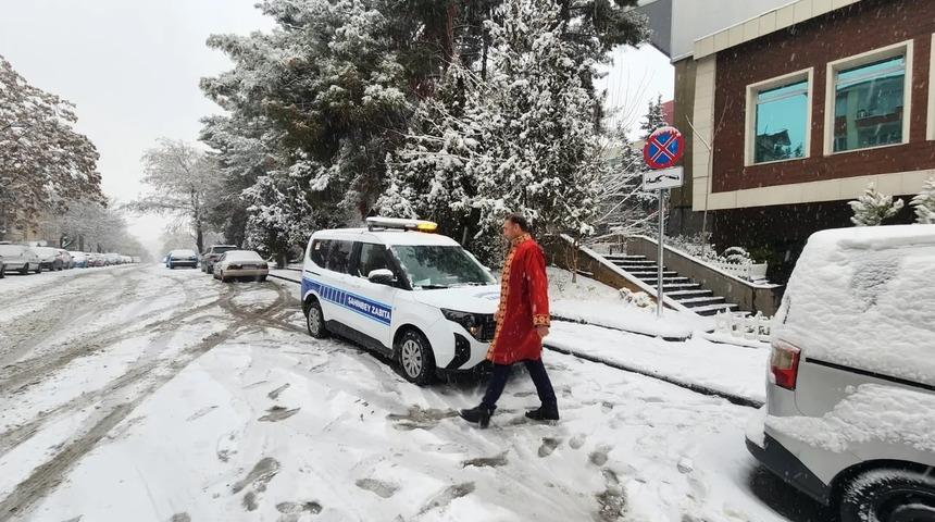 Gen&ccedil; &ccedil;ift nikah dairesine gidemedi! Memur bakın ne yaptı