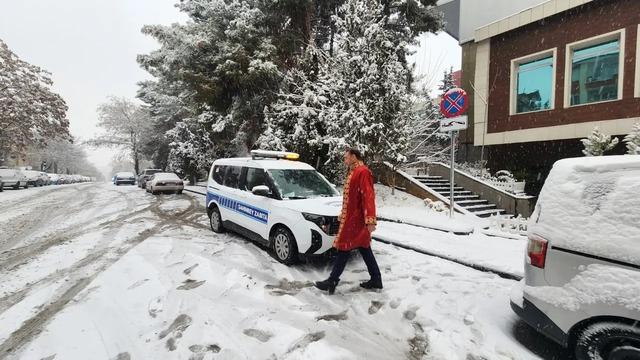 Genç çift nikah dairesine gidemedi! Memur bakın ne yaptı