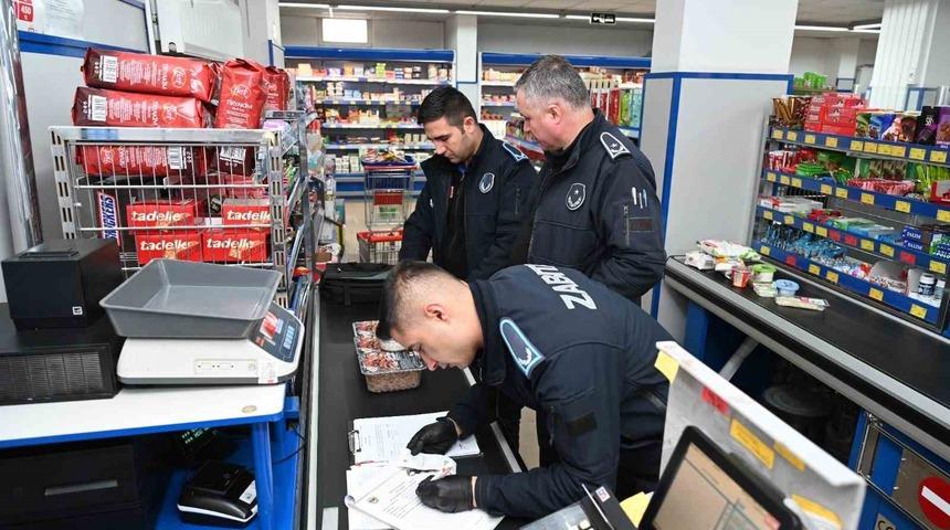 İn&ouml;n&uuml;&rsquo;de kurallara uymayan zincir marketlere m&uuml;h&uuml;r vuruldu