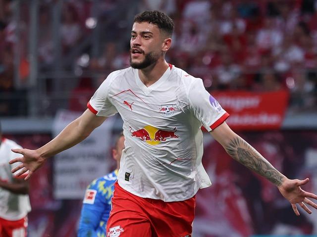 R&uuml;zgar gibi esti! Eski G&ouml;ztepeli R&ocirc;mulo Bundesliga'yı sallıyor