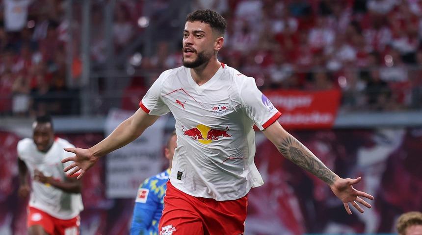 R&uuml;zgar gibi esti! Eski G&ouml;ztepeli R&ocirc;mulo Bundesliga'yı sallıyor