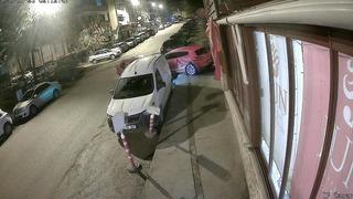 Alkollü sürücü park halindeki 5 araca çarpıp kaçtı