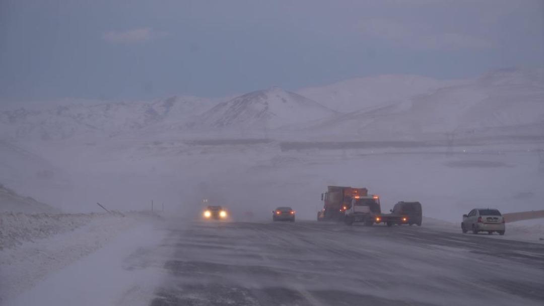 Erzurum-Artvin karayolunda tipi etkili oldu, 6 araç kaza yaptı 3