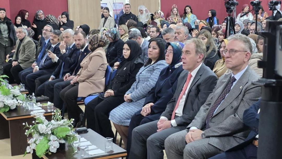 Milli Eğitim Bakanı Yusuf Tekin den CHP ve İBB ye kreş tepkisi  1