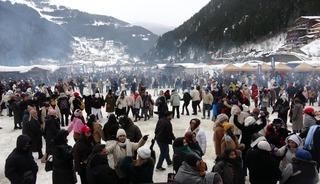 Trabzon'un turizm merkezi Uzung&ouml;l&rsquo;de Kış Festivali başladı