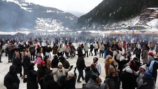 Trabzon'un turizm merkezi Uzungöl’de Kış Festivali başladı