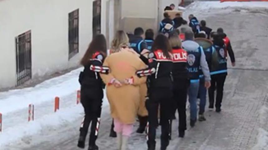Kayseri&rsquo;de fuhuş operasyonu! Tutuklandılar