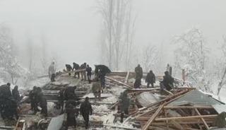 Pakistan'da kar yağışı felakete d&ouml;n&uuml;şt&uuml;! &Ccedil;ok sayıda &ouml;l&uuml; var