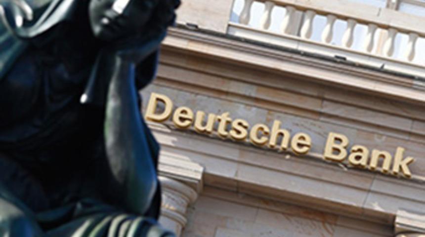 Deutsche Bank İngiltere'den Frankfurt'a 350 milyar dolarlık varlık taşıyacak