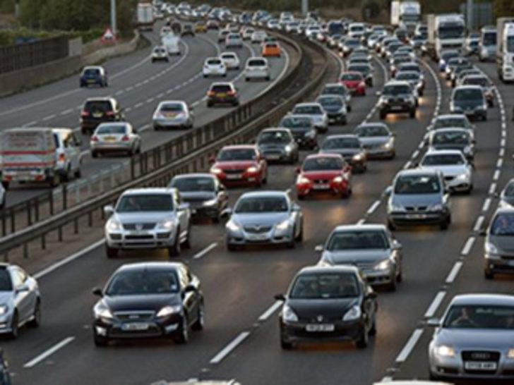 İngiltere, 2040'dan itibaren dizel ve benzinli yeni araçları yasaklayacak